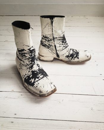 Maison Martin Margiela white painted boots (41) — 2003