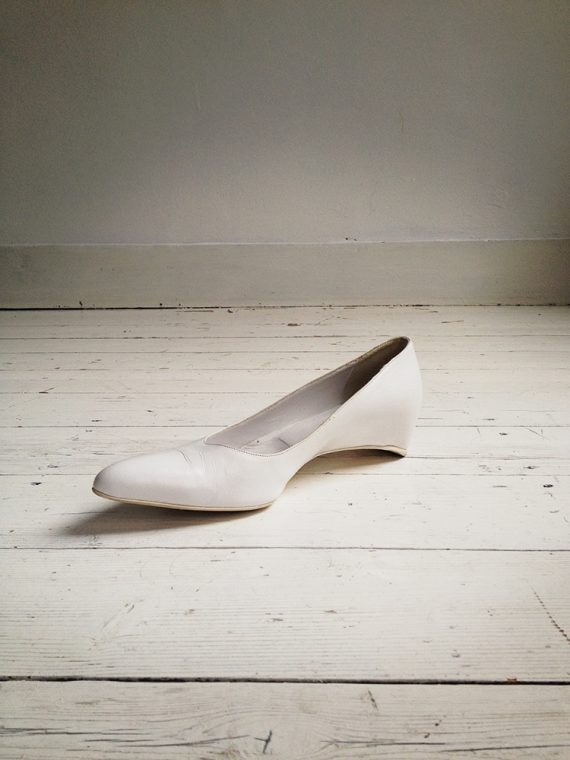 Maison Martin Margiela white pumps with missing heel 2000 2675 copy