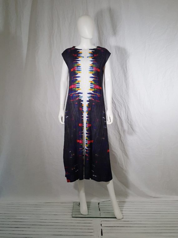 Issey Miyake printed pleated dress _144403