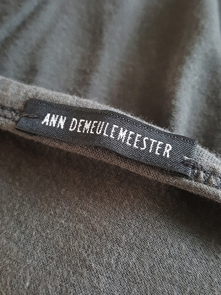 Ann Demeulemeester grey sleeveless t-shirt with beaded quote — spring ...
