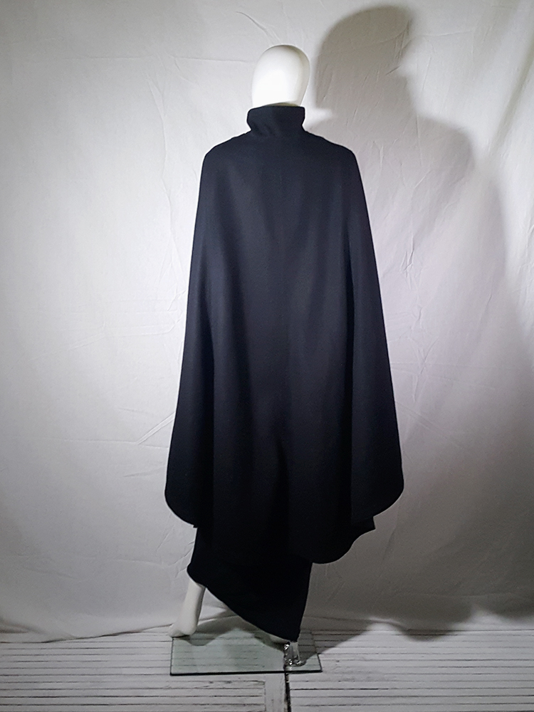 Dirk Bikkembergs black long cape coat - V A N II T A S