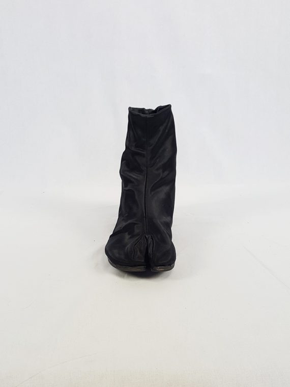 vintage Maison Martin Margiela black satin tabi boots with low heel fall 1998 105343(0)