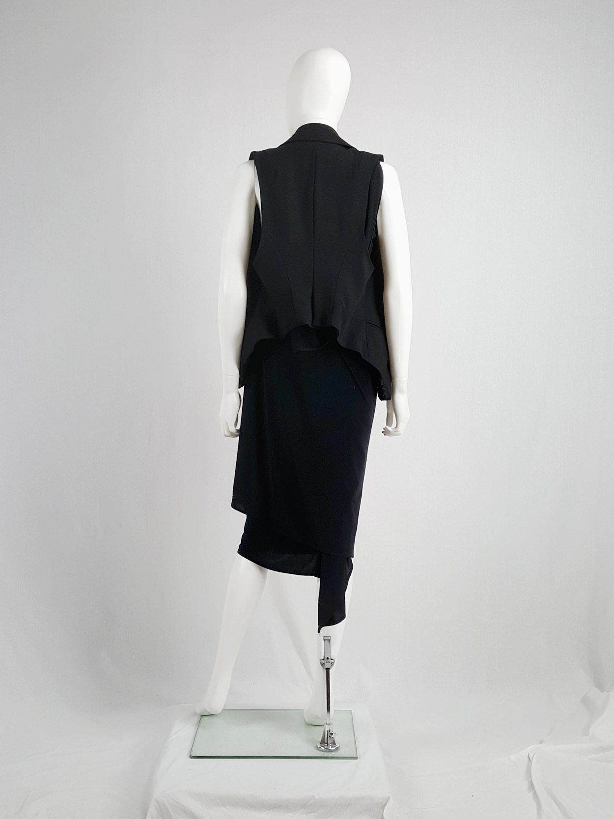 Ann Demeulemeester black waistcoat with matte sequins — spring 2010 - V ...