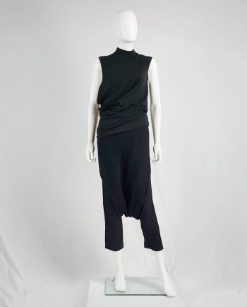 Comme des Garçons black top stretched out on one side — AD 1990