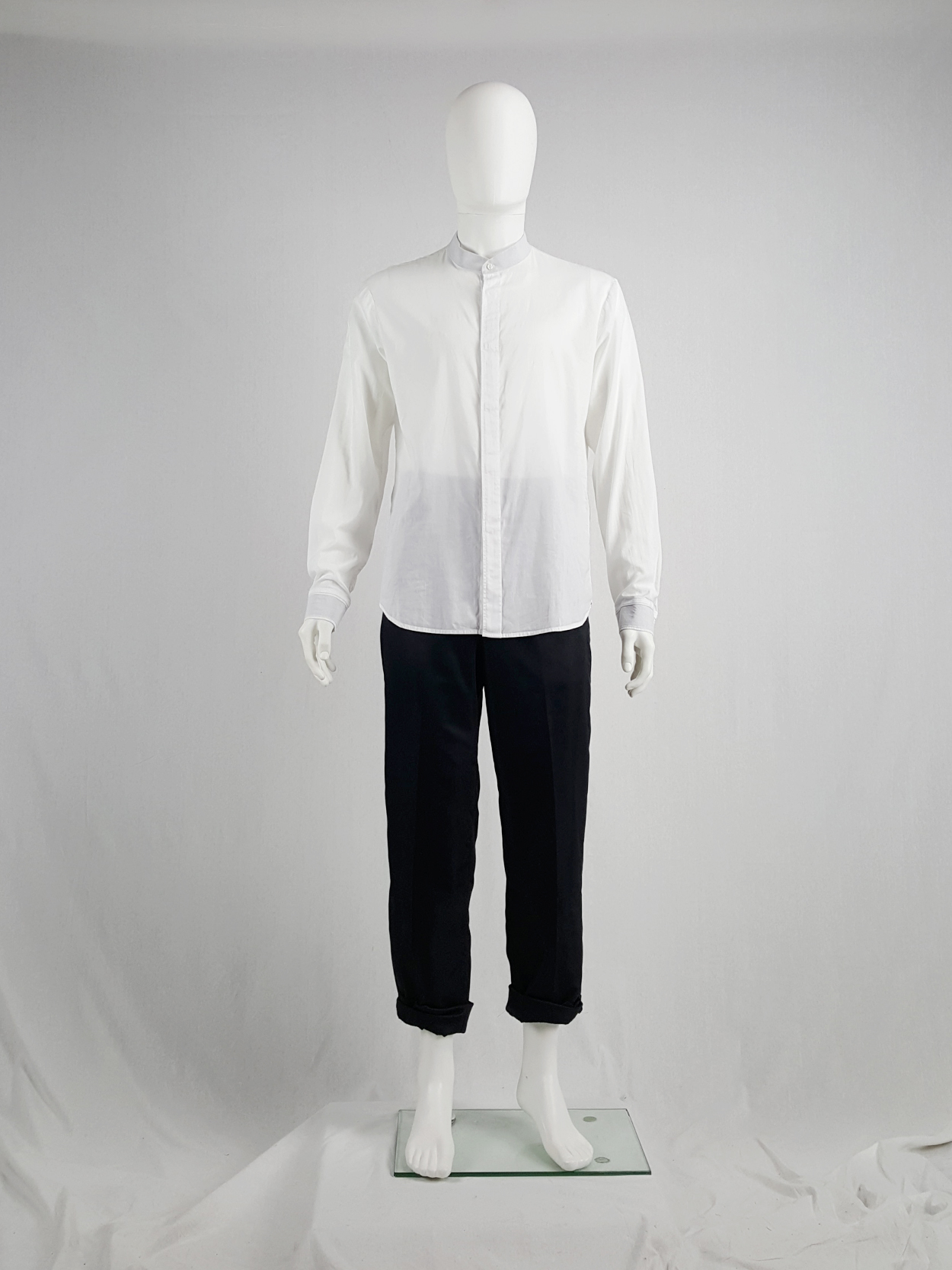 Maison Martin Margiela white minimalist shirt with mao collar — spring ...