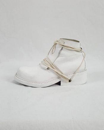 Dirk Bikkembergs white boots with front flap and laces through the soles (37) — 90's