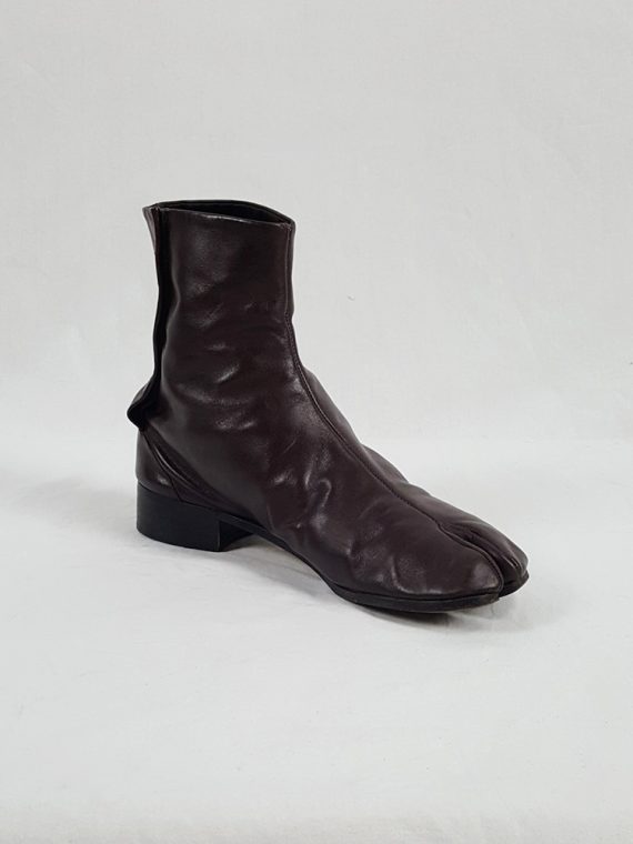 Vaniitas Maison Martin Margiela brown tabi boots with low heel fall 1998 archive 161850