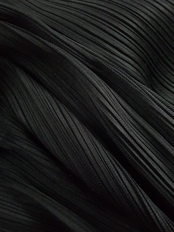 vaniitas vintage Issey Miyake Pleats Please black pleated relaxed trousers 140050