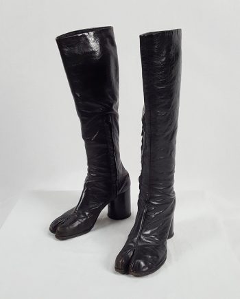 Maison Martin Margiela brown tall tabi boots with round heel (39) — fall 2003