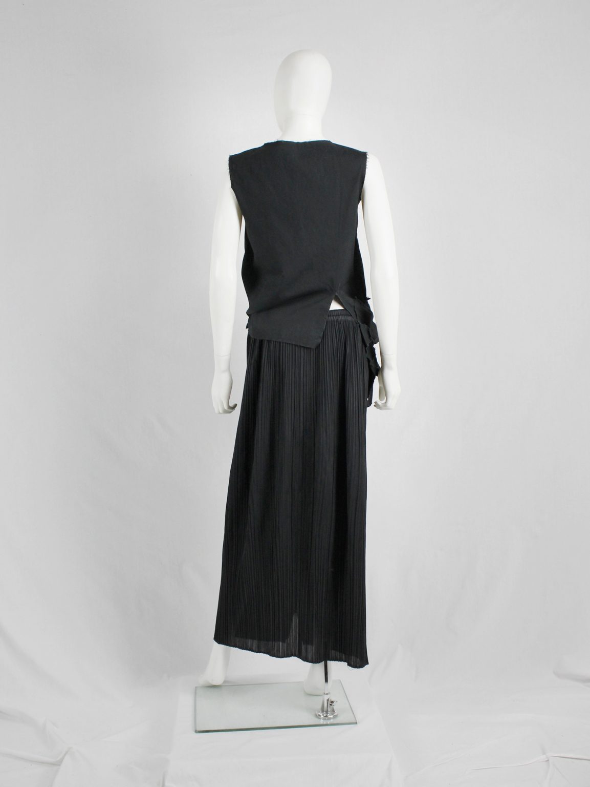 Issey Miyake Pleats Please black pleated maxi skirt with front zipper