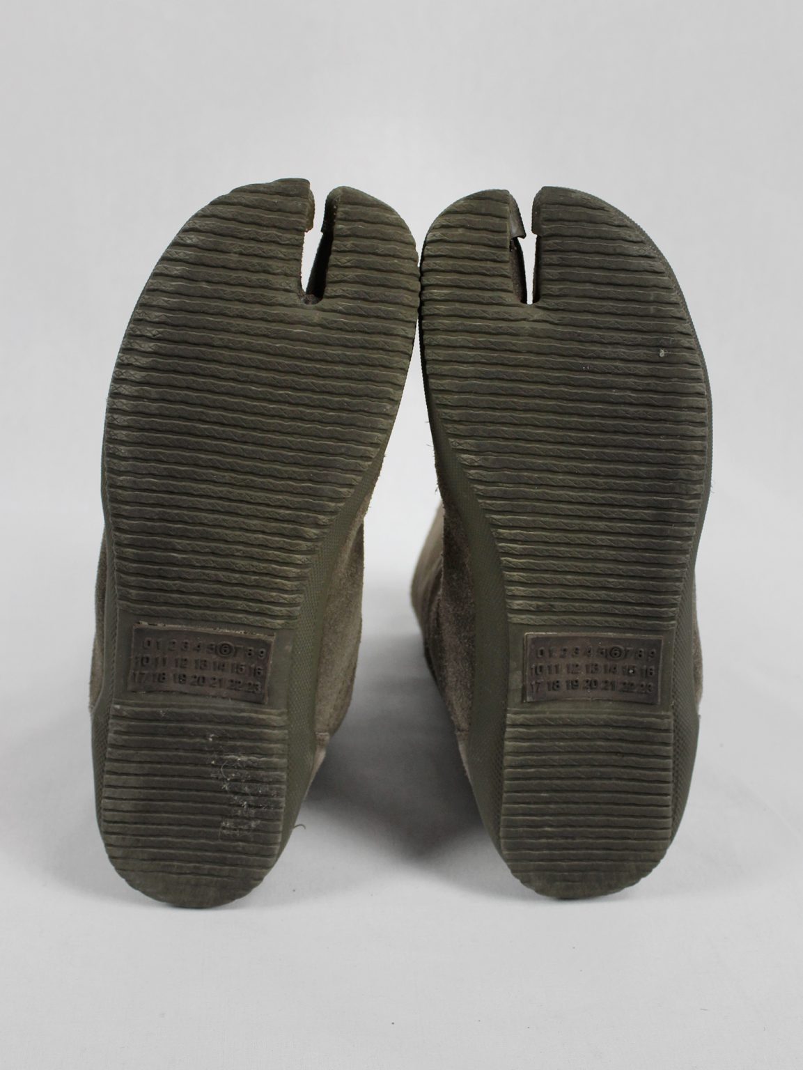 Maison Martin Margiela 6 grey tall tabi boots (36) — spring 2003