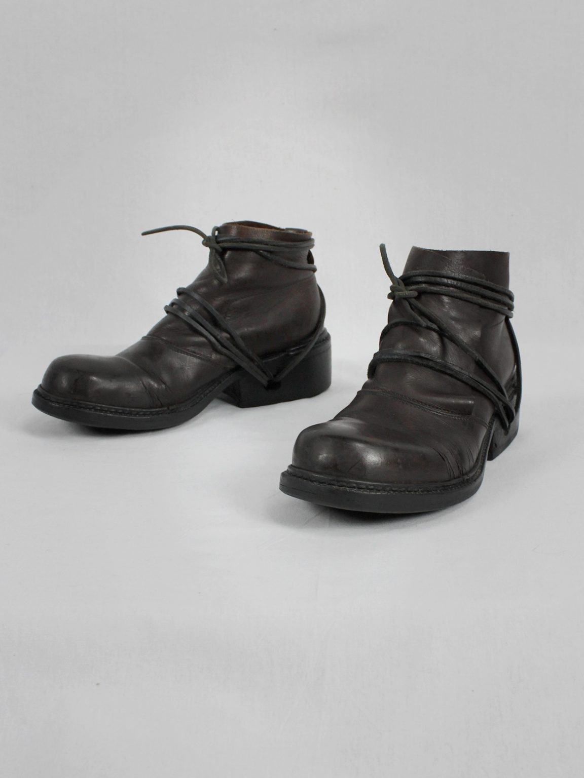 Dirk Bikkembergs brown boots with flap and laces through the soles (39) — late 90's