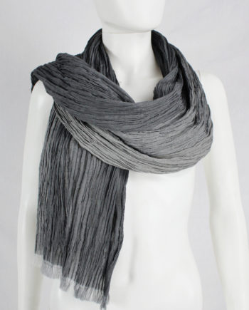 Issey Miyake grey ombre scarf with wrinkled pleats — 1980's