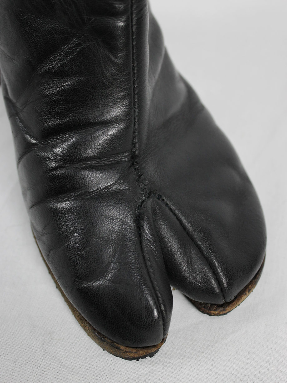 vaniitas vintage Maison Martin Margiela black tabi boots with round wooden heel 2001 4603