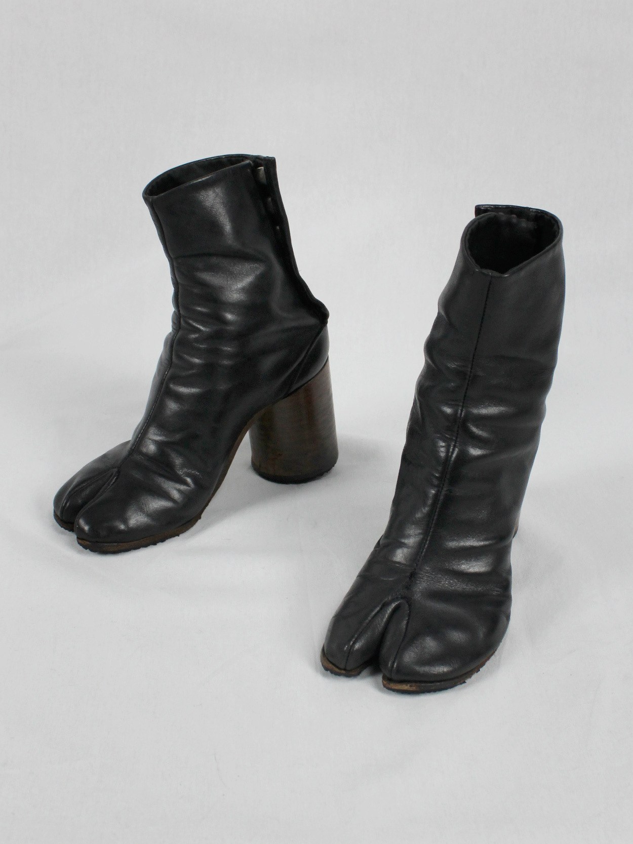 Maison Martin Margiela black tabi boots with round wooden heel (35 ...