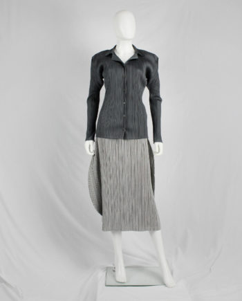 Issey Miyake Pleats Please grey button-up cardigan with squared shoulders and lapels