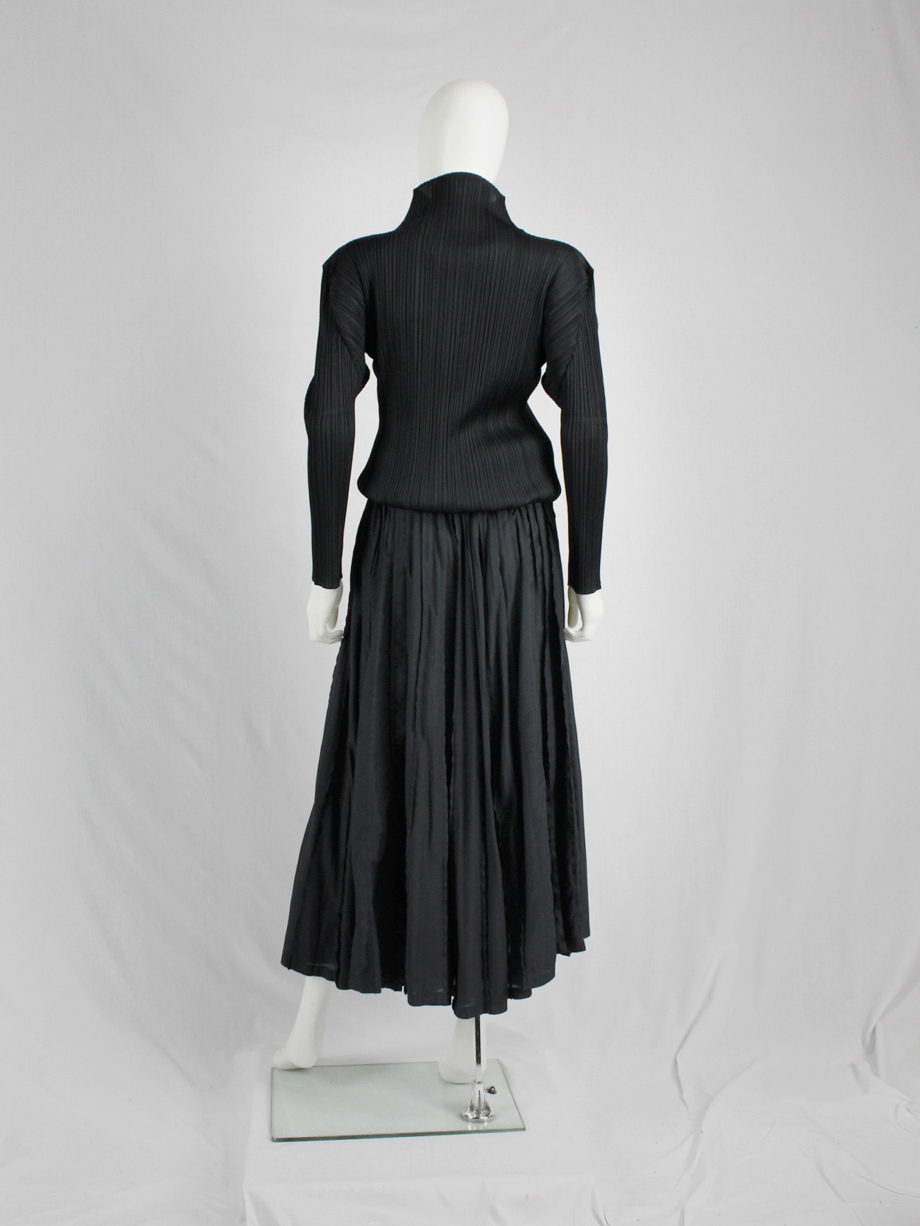 Issey Miyake black maxi skirt with inside out pleats - V A N II T A S