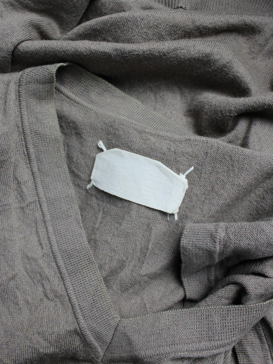 vaniitas Maison Martin Margiela beige sweater vest with permanent wrinkles — fall 19999520