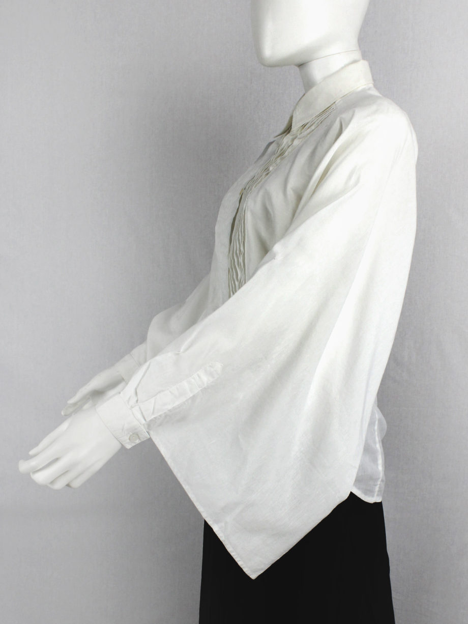 Veronique Branquinho white shirt with kimono sleeves and pleated bib (6)
