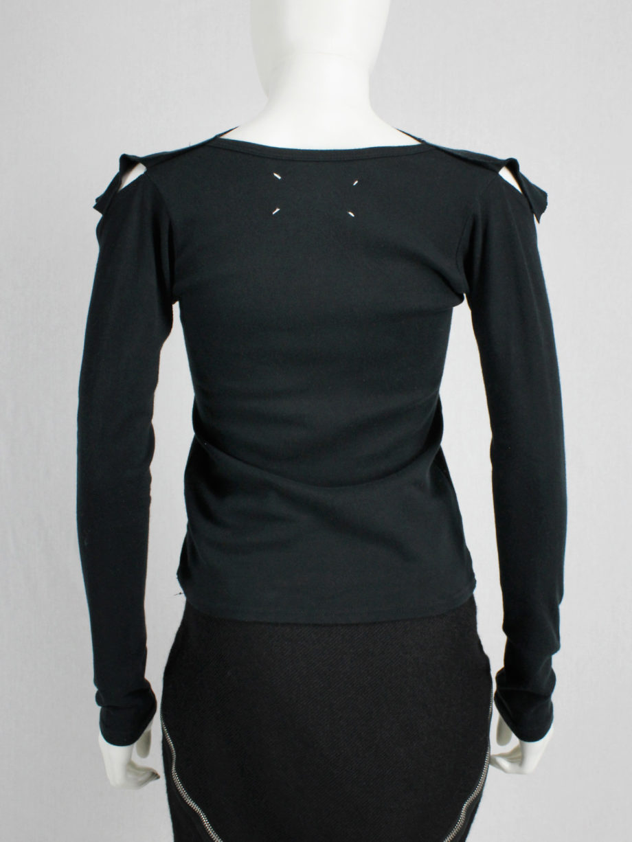 vaniitas Maison Martin Margiela black jumper with square front and cold shoulder fall 2001 (7)