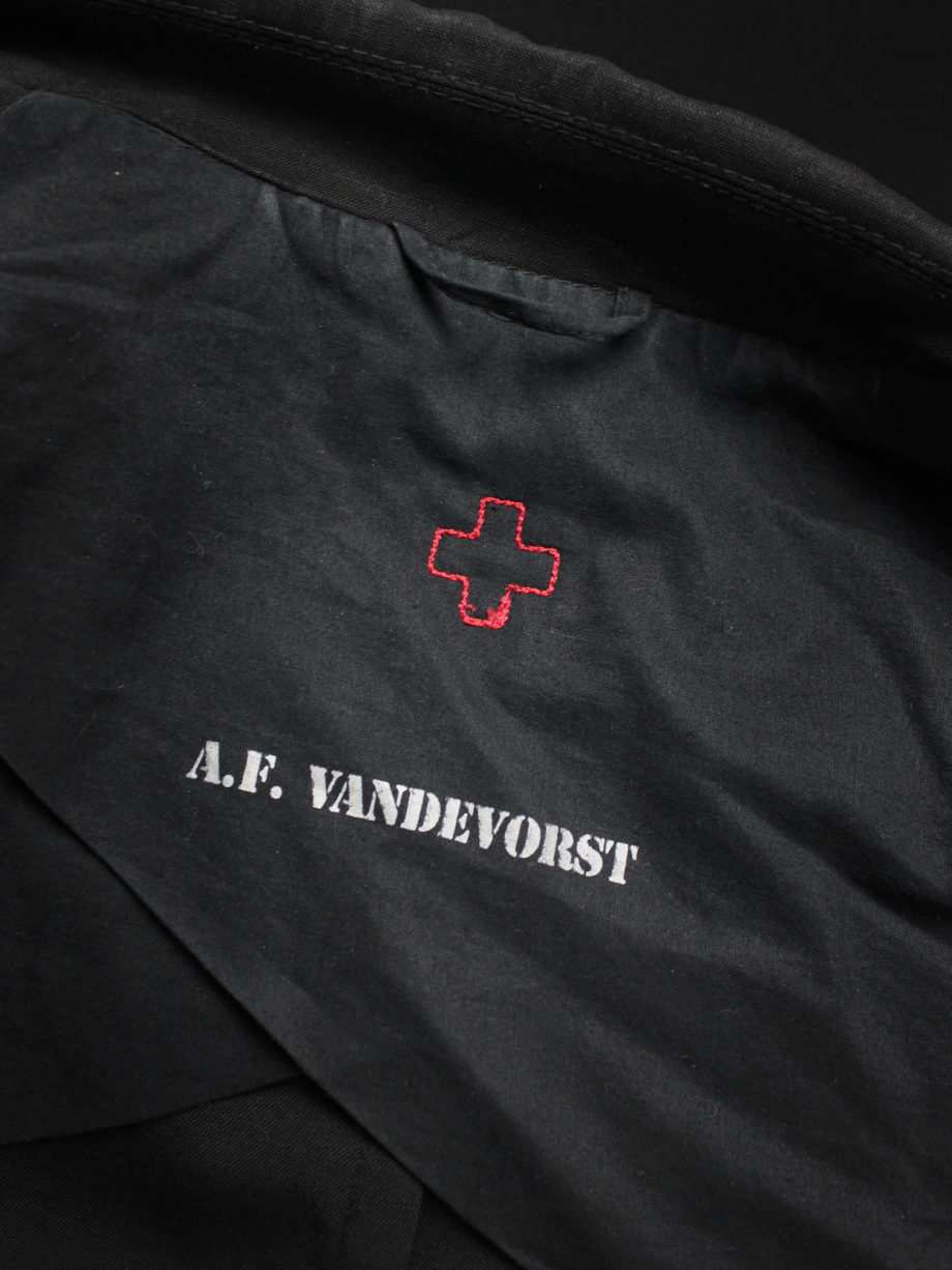 vaniitas vintage A.F. Vandevorst black asymmetric jacket with draped volume (12)