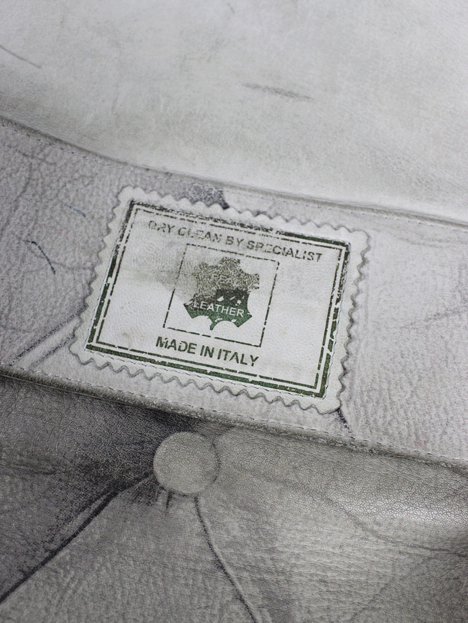 vaniitas vintage Maison Martin Margiela white bag with trompe-l’oeil of a Chesterfield fall 2004 (22)