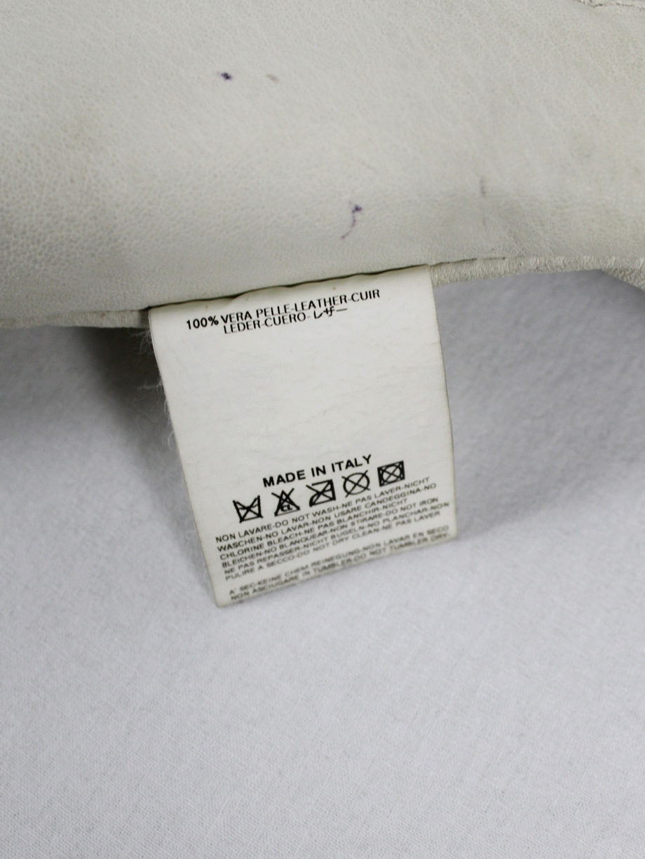 vaniitas vintage Maison Martin Margiela white bag with trompe-l’oeil of a Chesterfield fall 2004 (24)