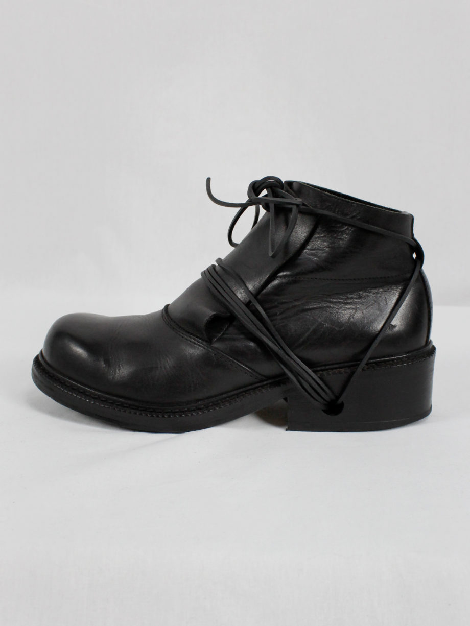 vaniitas Dirk Bikkembergs black boots with flap and laces through the soles fall 1994 (12)