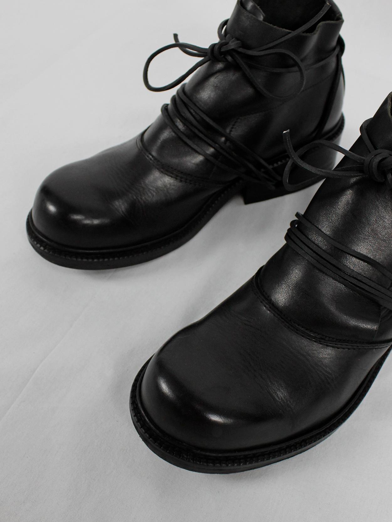 Dirk Bikkembergs black boots with flap and laces through the soles (41 ...