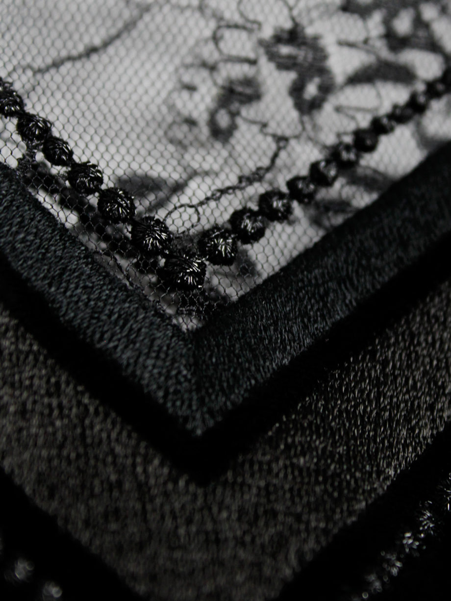 vaniitas Noir Kei Ninomiya black velvet jumper with lace top and zigzag embroidery runway fall 2017 (6)