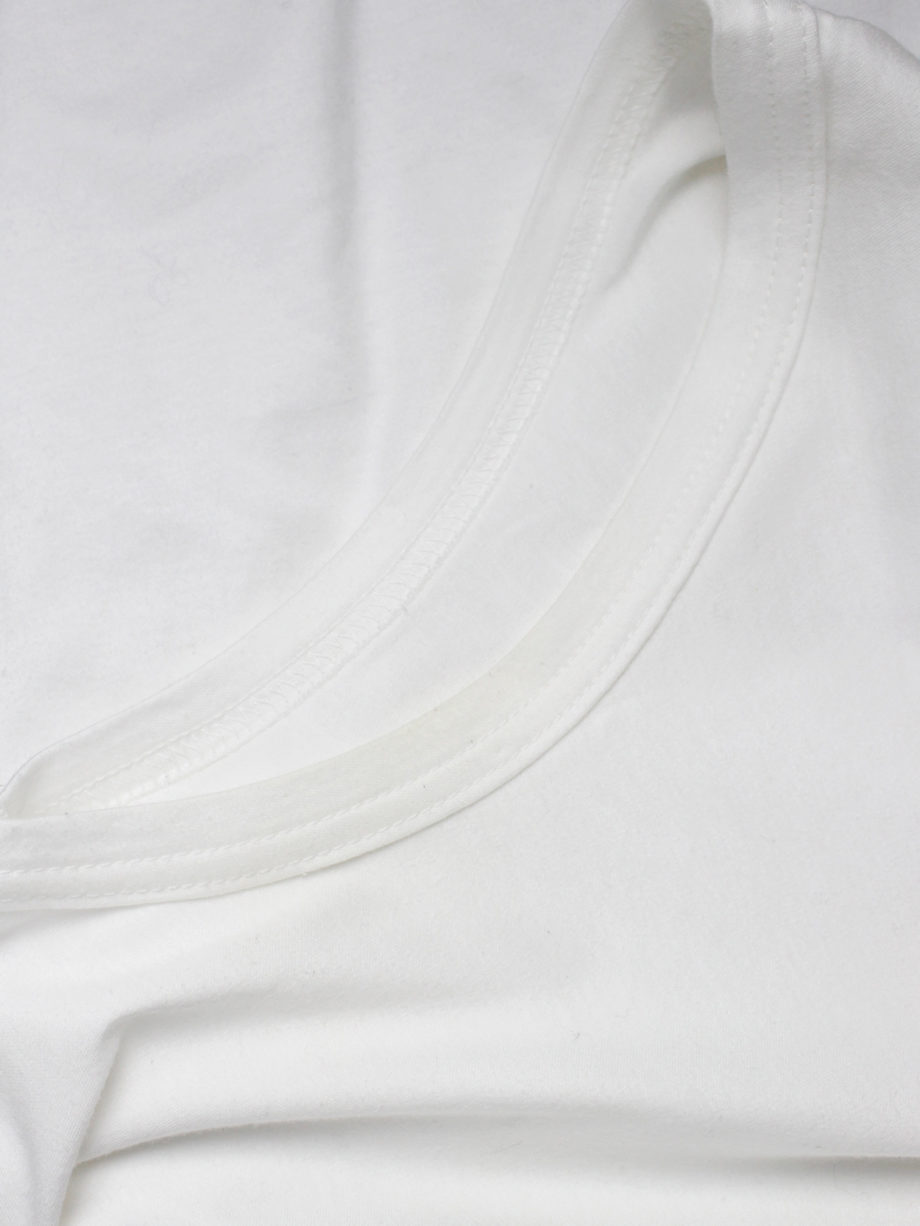 vaniitas Noir Kei Ninomiya white top with the shoulder gathered by rows of pearls (9)