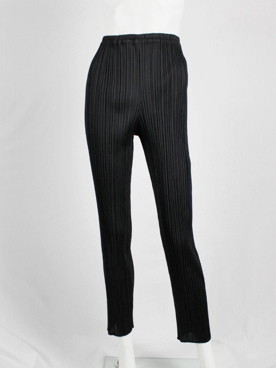 vaniitas vintage Issey Miyake Pleats Please black pleated trouser with cigarette legs (4)