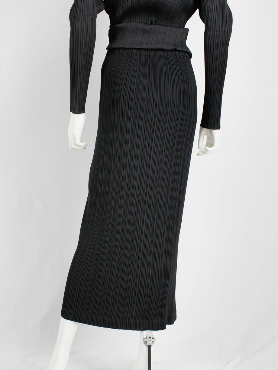 Issey Miyake black maxi skirt with fine pressed pleats (2)