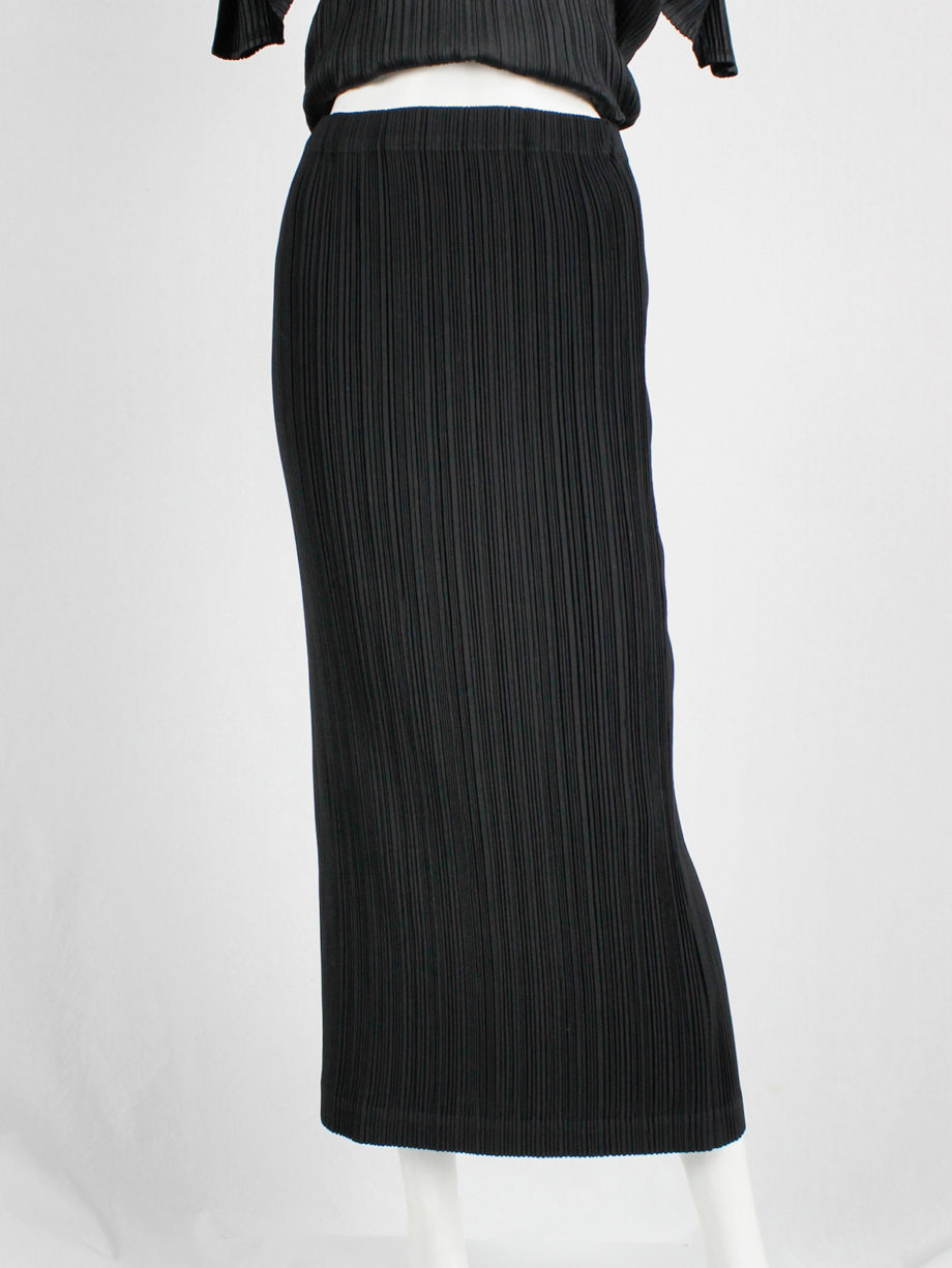 Issey Miyake black maxi skirt with fine pressed pleats - V A N II T A S