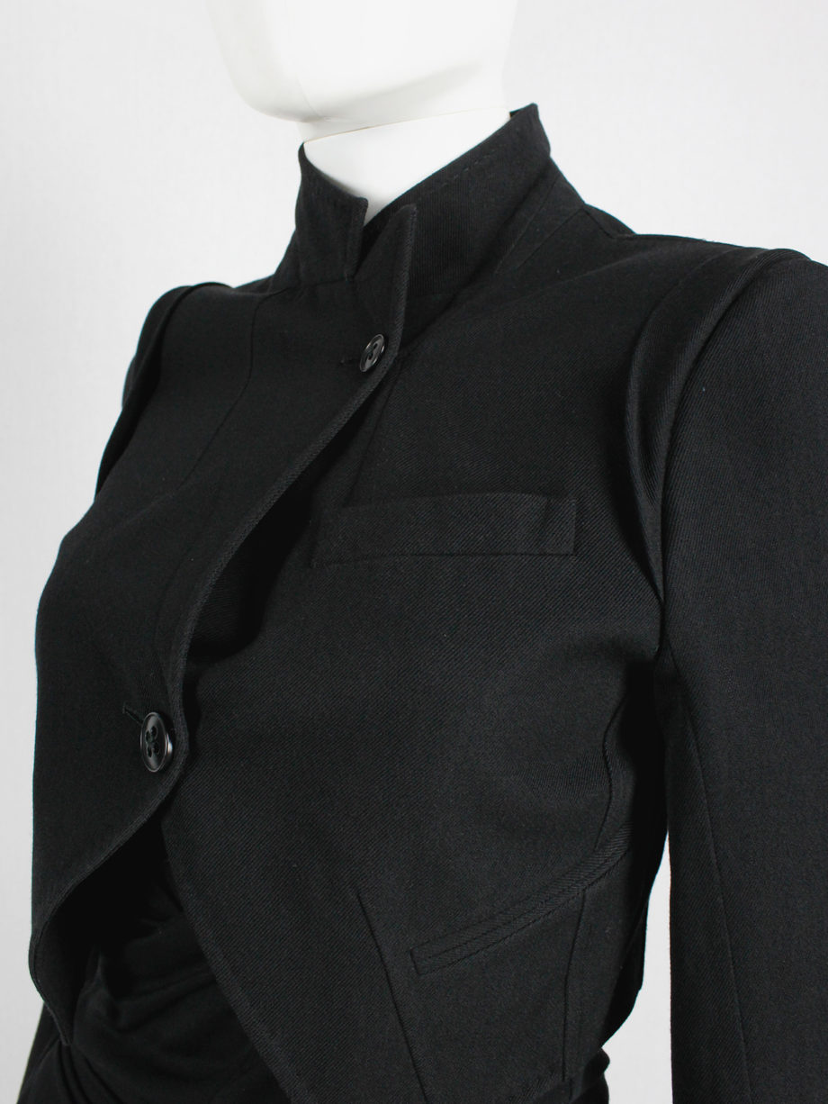Ann Demeulemeester black cropped blazer with cutaway front runway fall 2006 (13)
