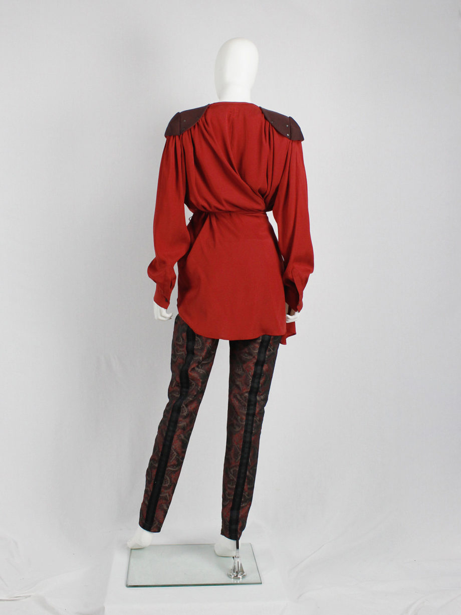 Vandevorst red blouse with brown riveted shoulder pads runway fall 2010 (13)