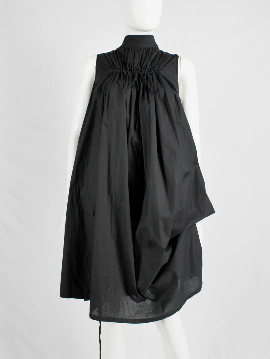 Ann Demeulemeester black garhered dress or top with fine pleats at the top fall 2009 (10)