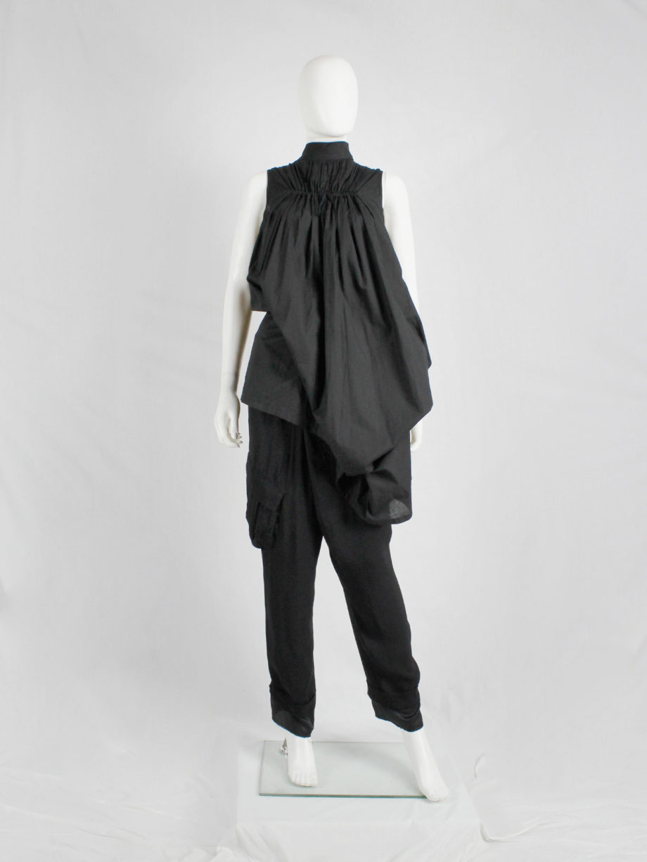 Ann Demeulemeester black garhered dress or top with fine pleats at the top fall 2009 (18)