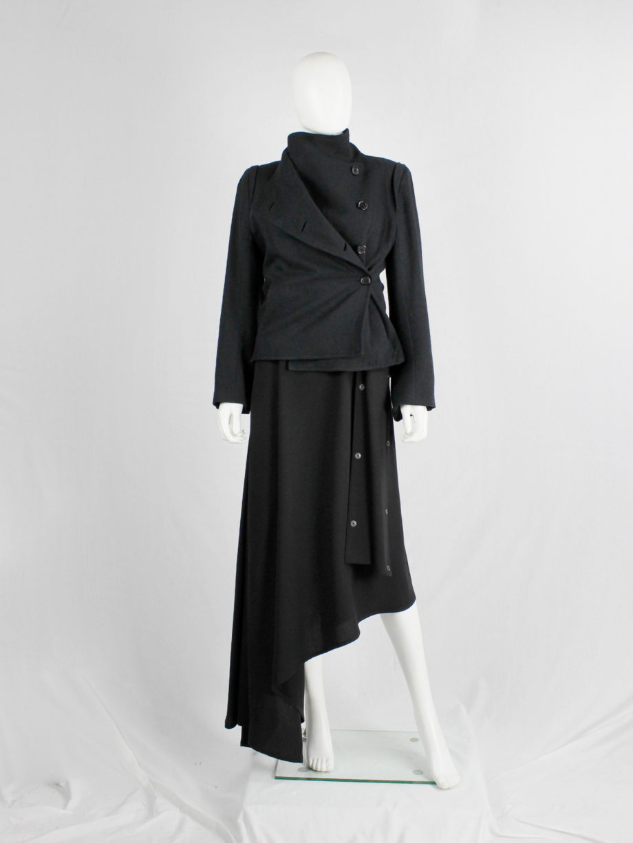 Ann Demeulemeester black coat with standing neckline and asymmetric button closure fall 2010 (13)