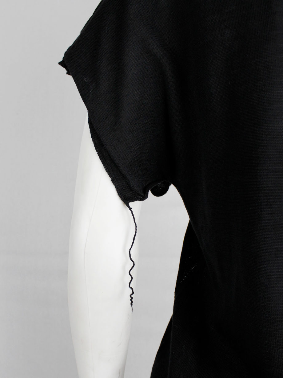 Maison Martin Margiela black t-shirt with cut open sleeves and hanging loose threads spring 2003 (12)