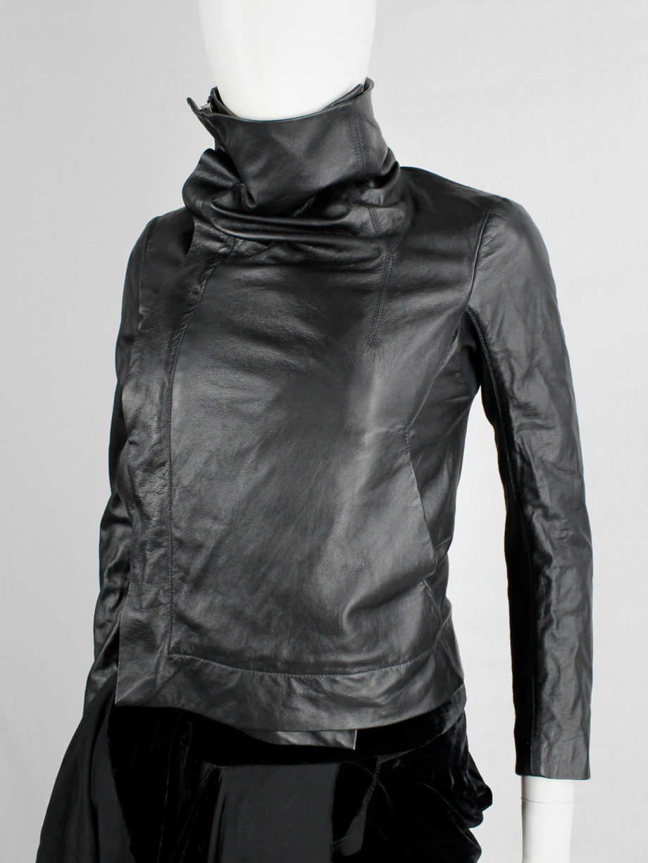 Rick Owens black leather classic biker jacket with standing neckline and cropped sleeve (12)