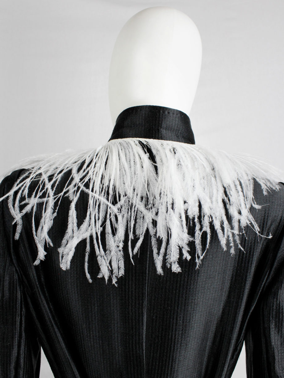 vintage Ann Demeulemeester white ostrich feather collar or necklace runway spring 2018 (14)