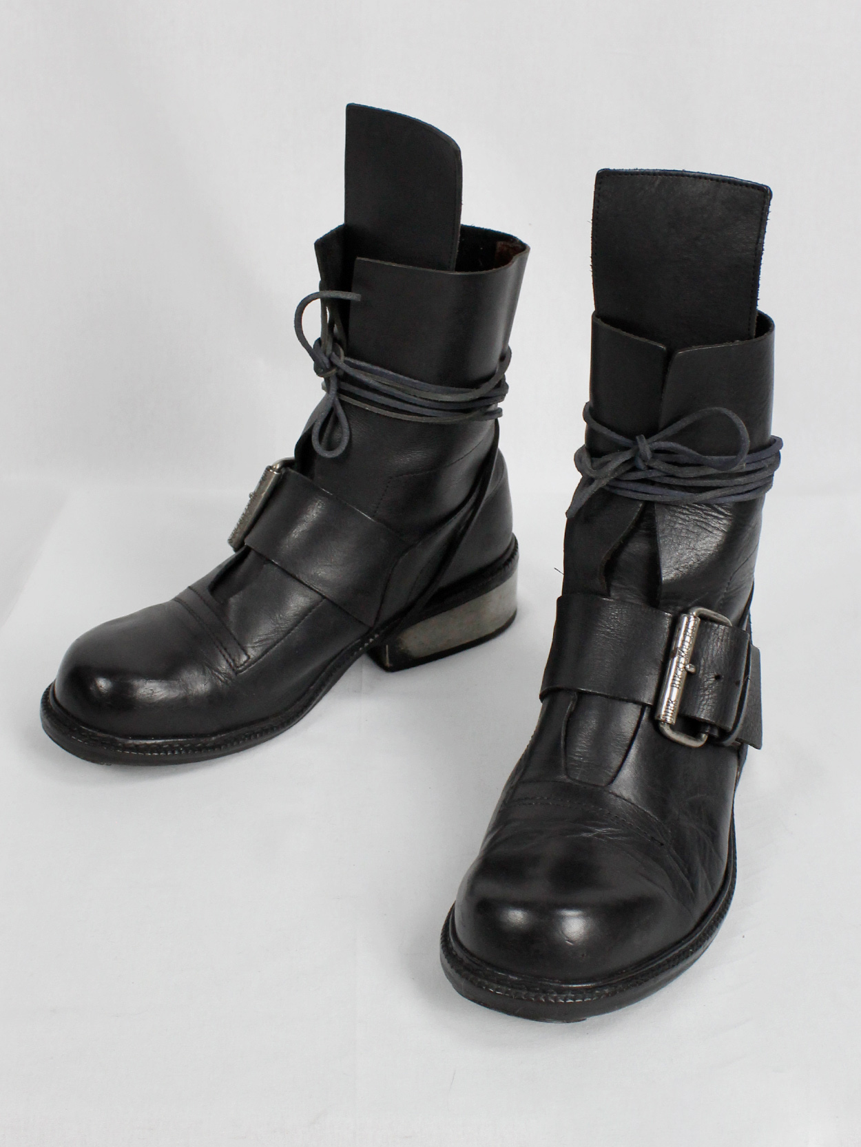 Dirk Bikkembergs black tall boots with belt strap and laces (44) — late ...