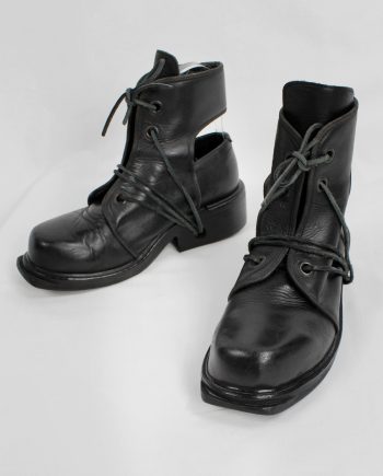 Dirk Bikkembergs black cut out mountaineering boots with laces through the soles (41) — 1990s