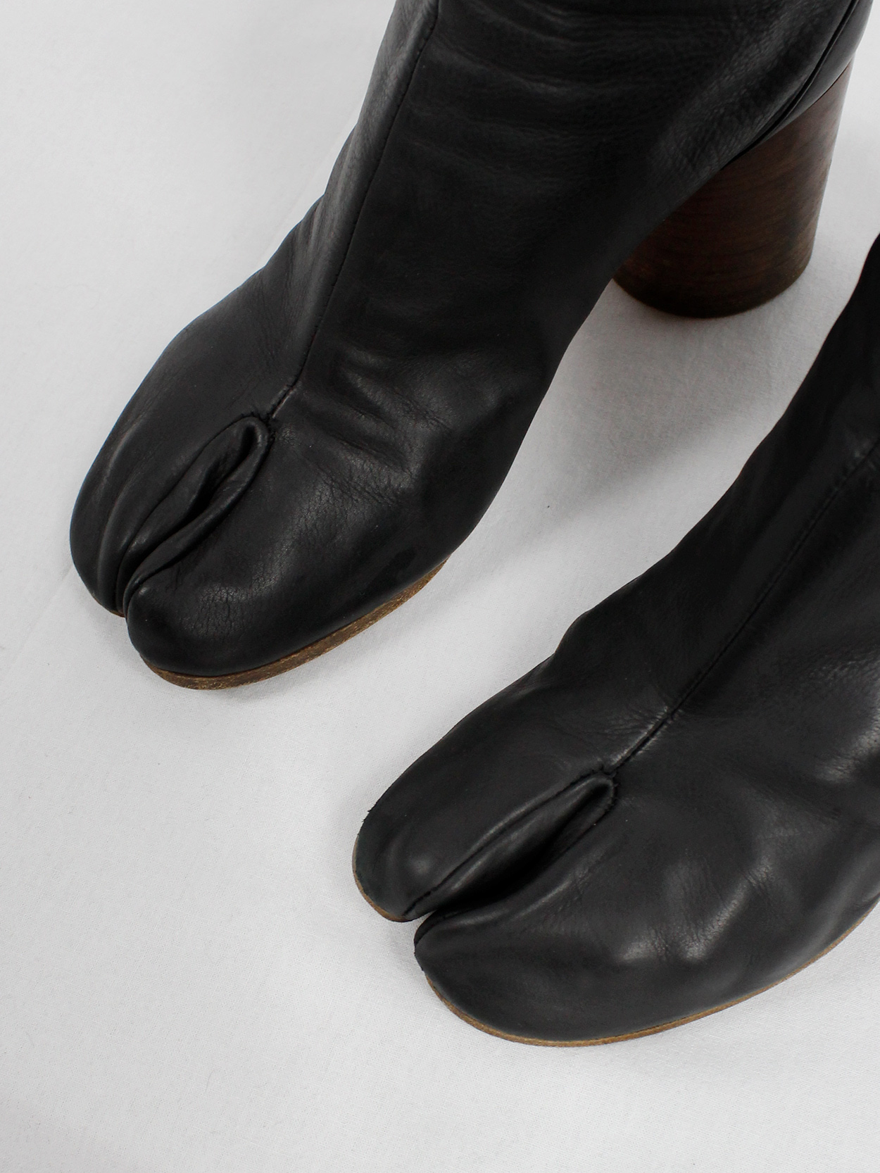 Maison Martin Margiela black tabi boots with wooden heel (40) — spring ...