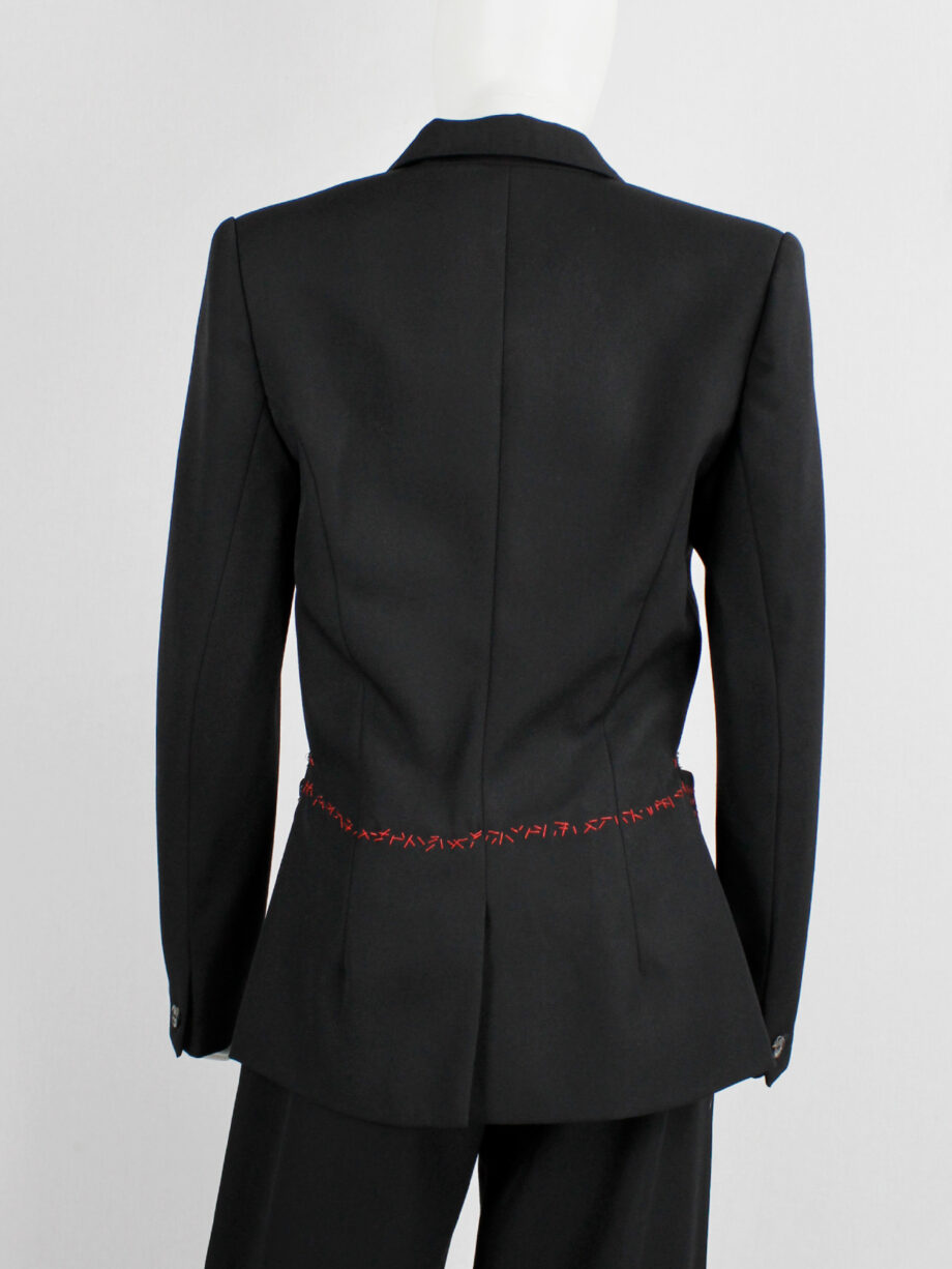 Jurgi Persoons black blazer deconstructed into a tailcoat with red stitches fall 1999 (14)