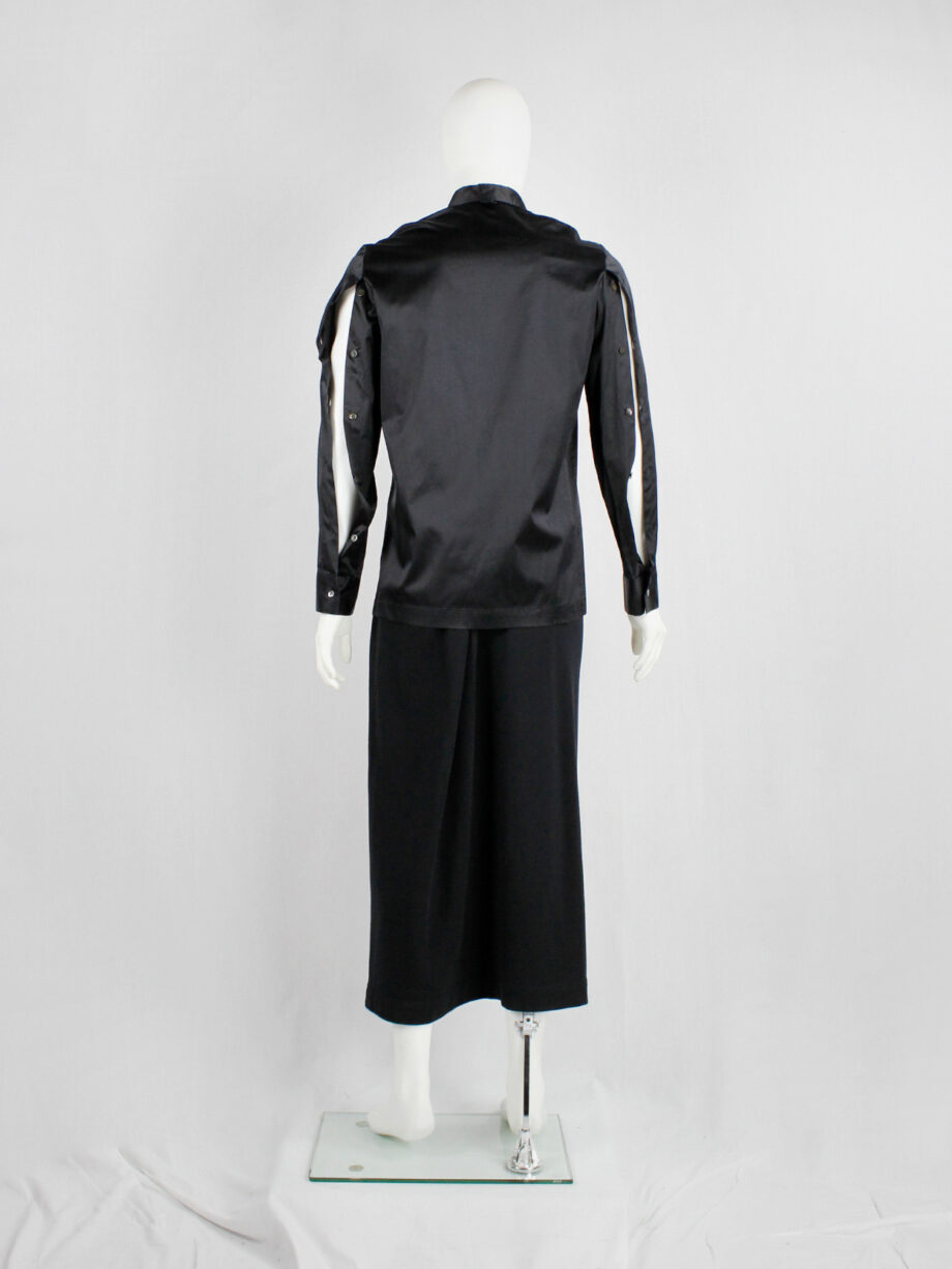 vaniitas Lieve Van Gorp black shirt with buttons along the back of the sleeves fall 1998 (13)