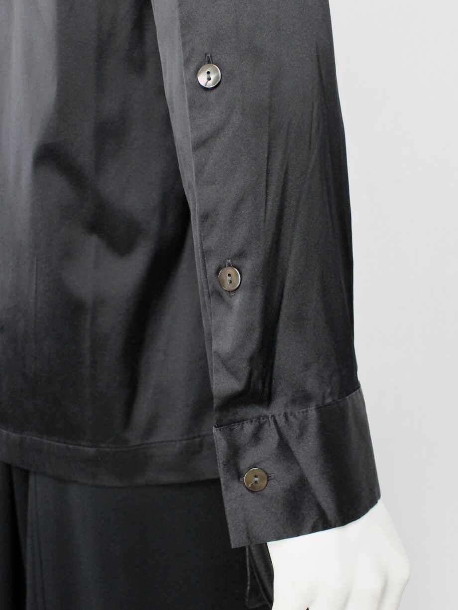 vaniitas Lieve Van Gorp black shirt with buttons along the back of the sleeves fall 1998 (8)
