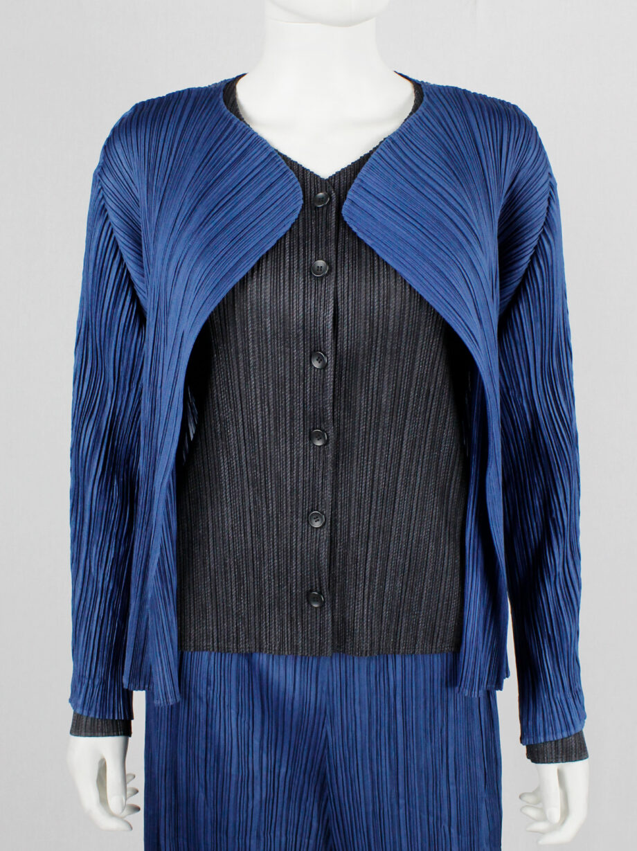 Issey Miyake Pleats Please bright blue trousers and cardigan with fine pleating (12)