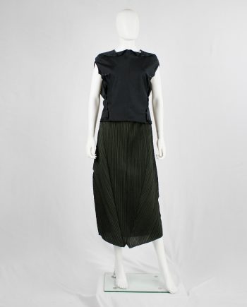 Issey Miyake Pleats Please green curved skirt with triangular panels